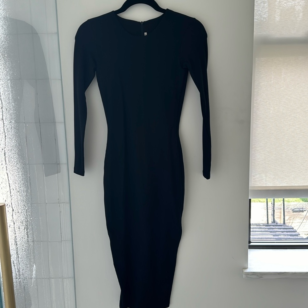 Nadia Tarr Ribbed Bodycon Dress (navy blue / black)